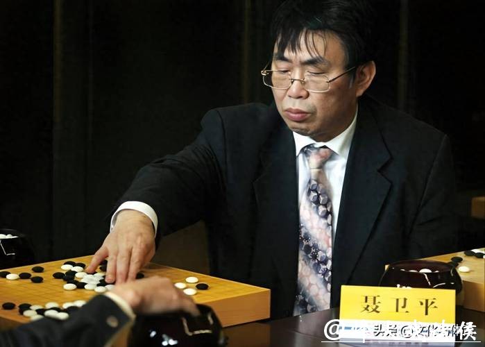 “爱围棋,爱打牌,爱火锅,爱四川” 四川棋界代表追忆聂卫平 “爱围棋,爱打牌,爱火锅,爱四川” 四川棋界代表追忆聂卫平